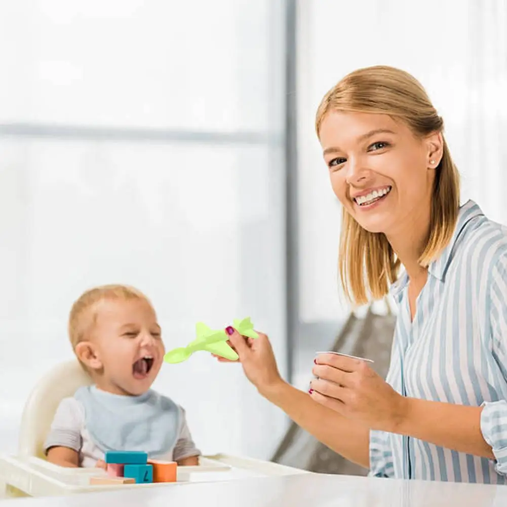 Fashion Kid Training Spoon Airplane Shape Long Handle Plastic Children Soup Cartoon Tableware Tableware Kid Spoon Accessor C6X2
Fashion Kid Training Spoon Airplane Shape Long Handle Plastic Children Soup Cartoon Tableware Tableware Kid Spoon Accessor C6X2