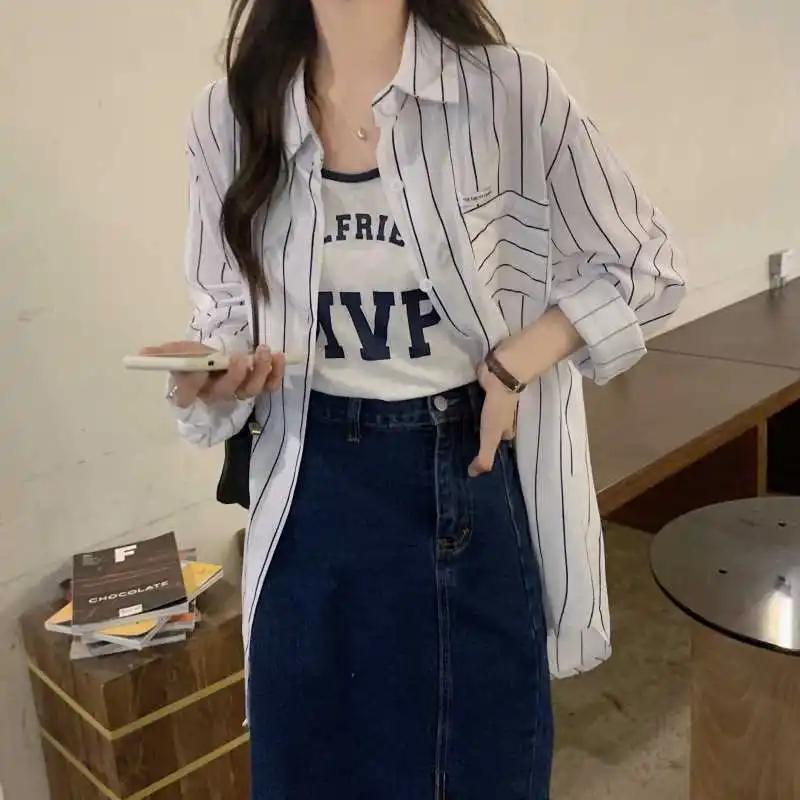 Women's Striped irt Loose Long Sve Ne Design Profional Cotton 00% Mid-Length Spring Faion Trend
Women's Striped irt Loose Long Sve Ne Design Profional Cotton 00% Mid-Length Spring Faion Trend