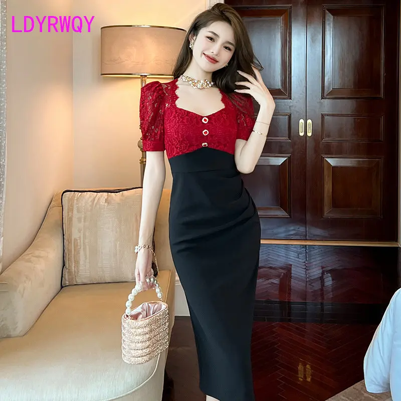 Summer 2023 new women's French style square neck lace patchwork receiving belt pack hip dress
Summer 2023 new women's French style square neck lace patchwork receiving belt pack hip dress