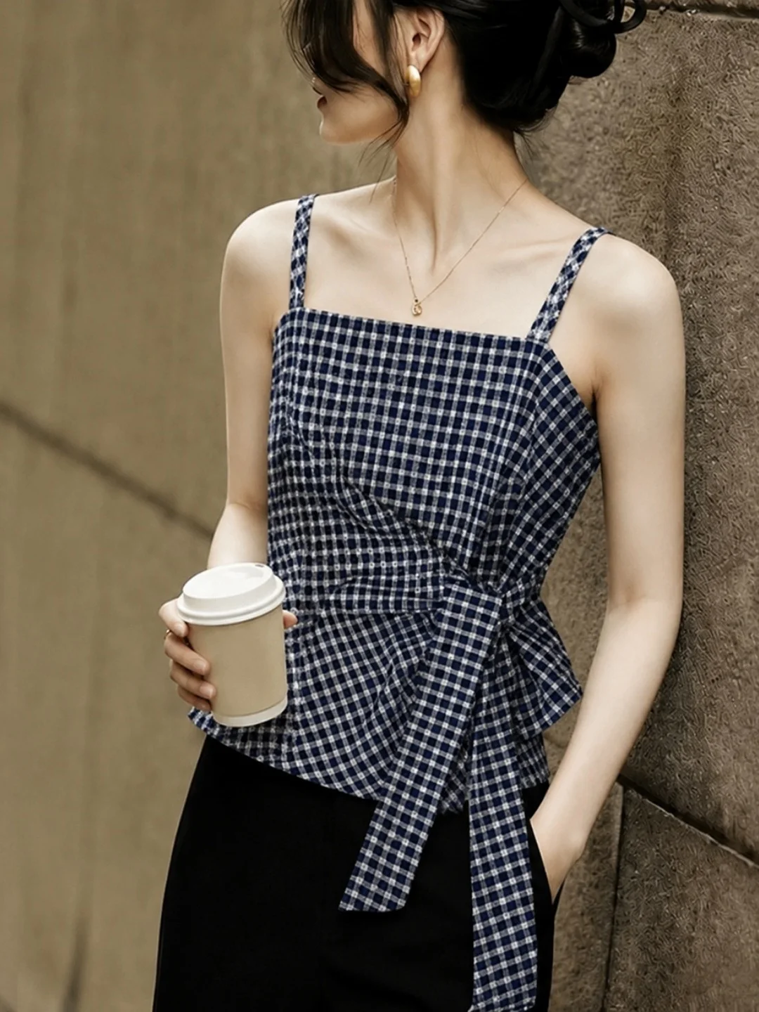 Summer Fashion Commute Style Sleeveless Strap Vest Unique Design Contrast Color Plaid Top Women's plus Size Inner Wear
Summer Fashion Commute Style Sleeveless Strap Vest Unique Design Contrast Color Plaid Top Women's plus Size Inner Wear
