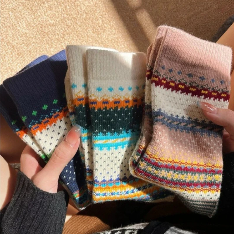 1/3 pairs of retro ethnic style color blocked mid tube socks for autumn winter breathable sweat absorbing simple casual socks
1/3 pairs of retro ethnic style color blocked mid tube socks for autumn winter breathable sweat absorbing simple casual socks