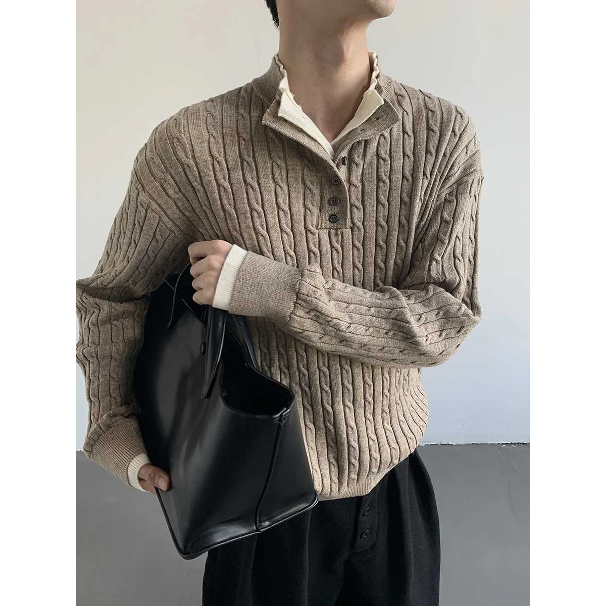 Loose Men's Knitted Sweater with Henry Collar Lazy Sle American Retro Twist Design Winter Casual Wear Long Sve Top
Loose Men's Knitted Sweater with Henry Collar Lazy Sle American Retro Twist Design Winter Casual Wear Long Sve Top