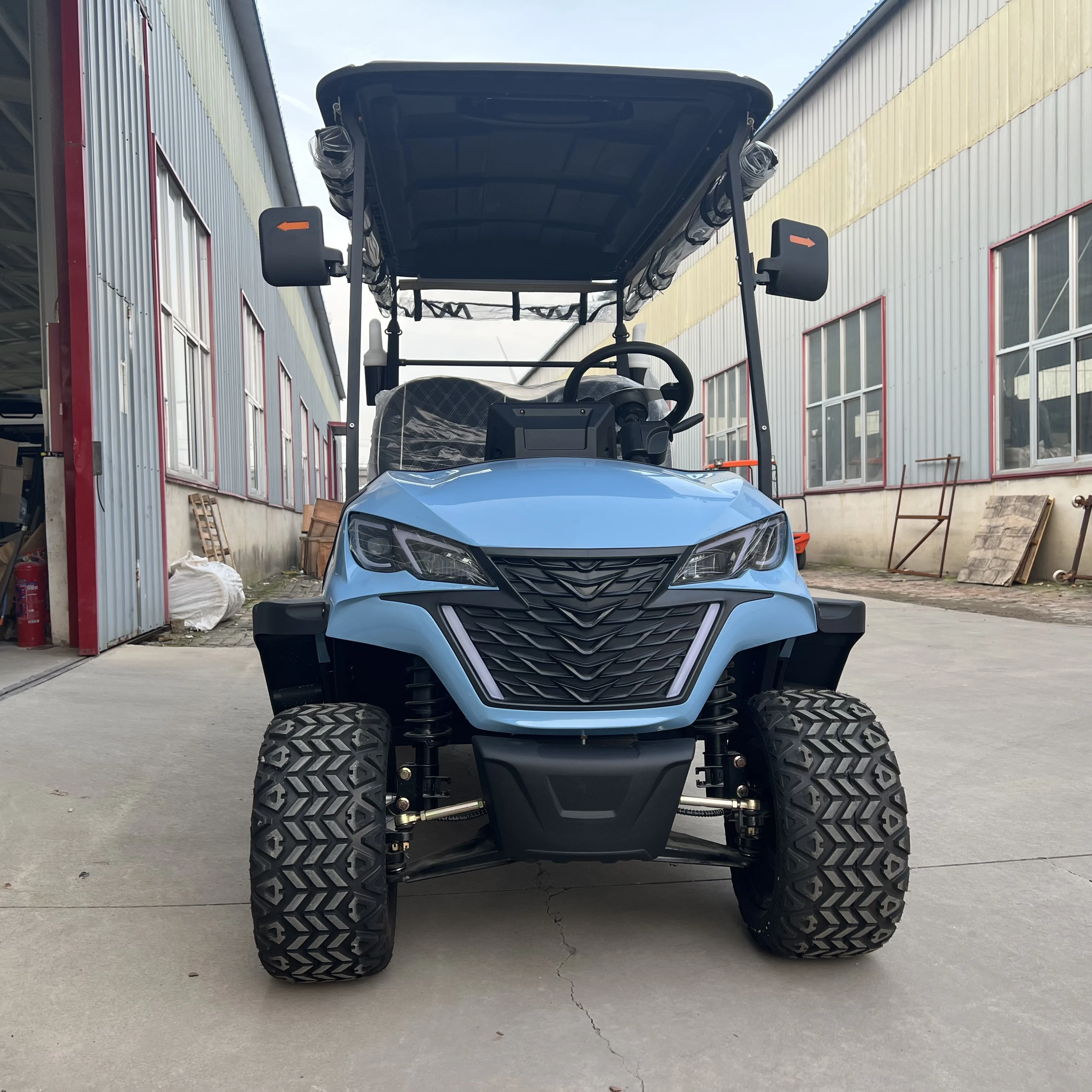 Электрическая тележка для гольфа Legal Driving, электрическая 4-колесная 4-местная 4-местная тележка для гольфа, электрическая тележка для гольфа с литиевой батареей 60 В
Электрическая тележка для гольфа Legal Driving, электрическая 4-колесная 4-местная 4-местная тележка для гольфа, электрическая тележка для гольфа с литиевой батареей 60 В