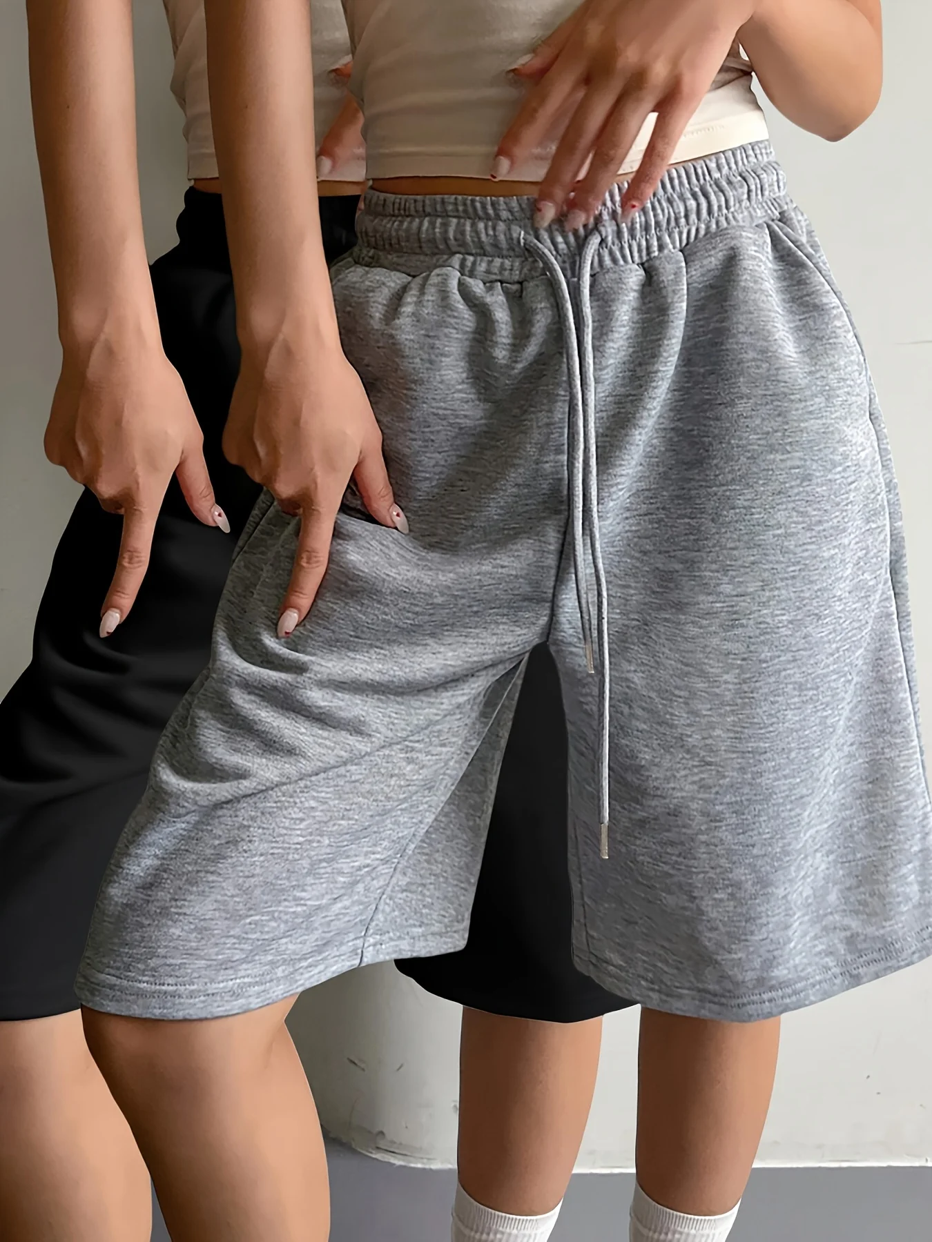 Ladies' Casual Loose Drawstring Shorts with Comfortable and Casual Pockets
Ladies' Casual Loose Drawstring Shorts with Comfortable and Casual Pockets