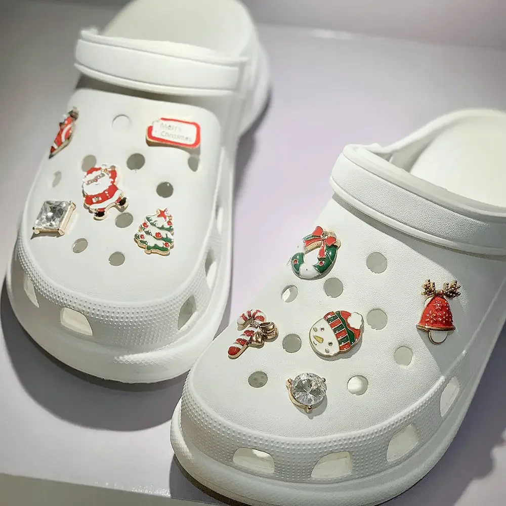 Shoe Accessories Metal Cute Christmas Series Ins Popular Footwear Decoration DIY Lovely Adornment for Clogs Sandals Ins Charms
Shoe Accessories Metal Cute Christmas Series Ins Popular Footwear Decoration DIY Lovely Adornment for Clogs Sandals Ins Charms