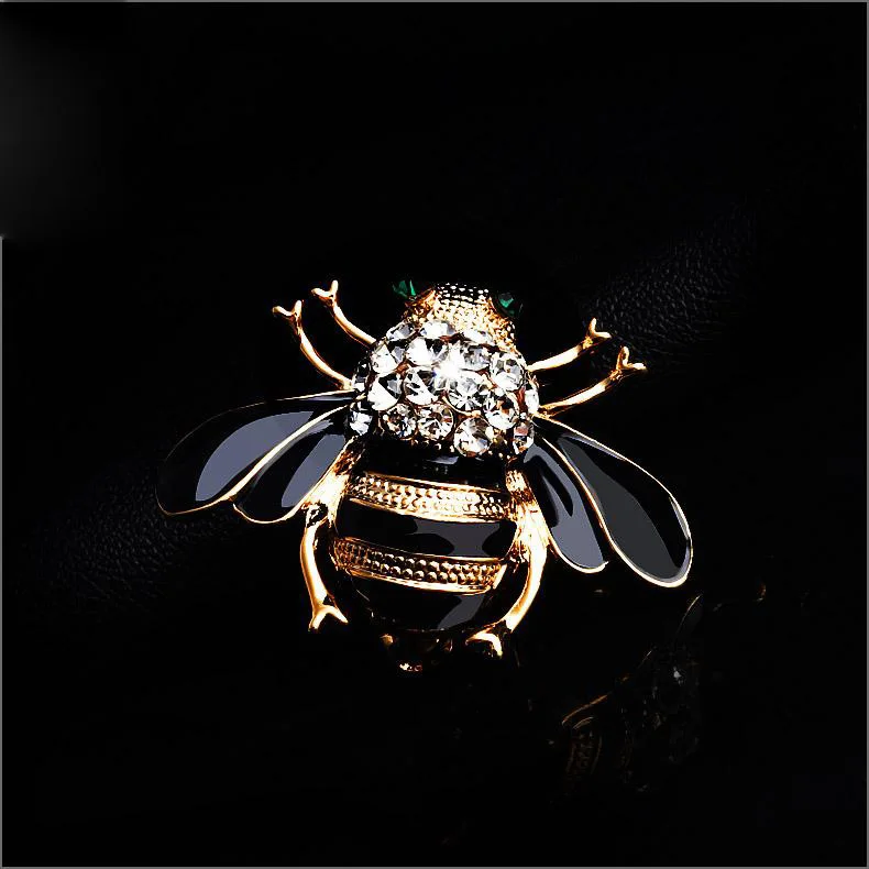 Cute Enamel Bee Brooch Exquisite Fashion Corsage Pin Elegant Dress Accessories for Women
Cute Enamel Bee Brooch Exquisite Fashion Corsage Pin Elegant Dress Accessories for Women