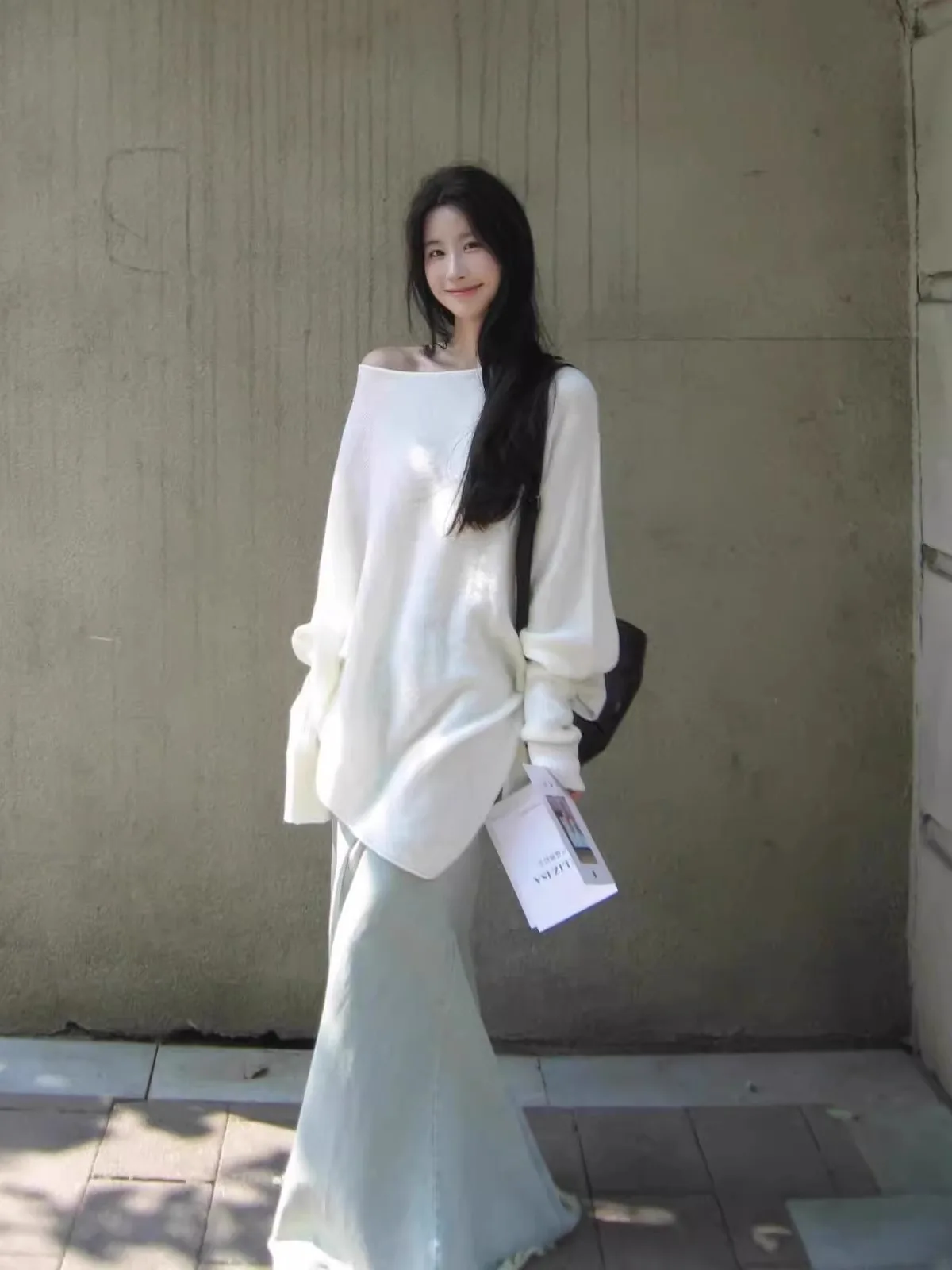 Loose Fit Batwing Sleeve off Shoulder Knitted Sweater Women's Autumn Winter New Style Lazy Casual Backless Long Sleeve Top
Loose Fit Batwing Sleeve off Shoulder Knitted Sweater Women's Autumn Winter New Style Lazy Casual Backless Long Sleeve Top