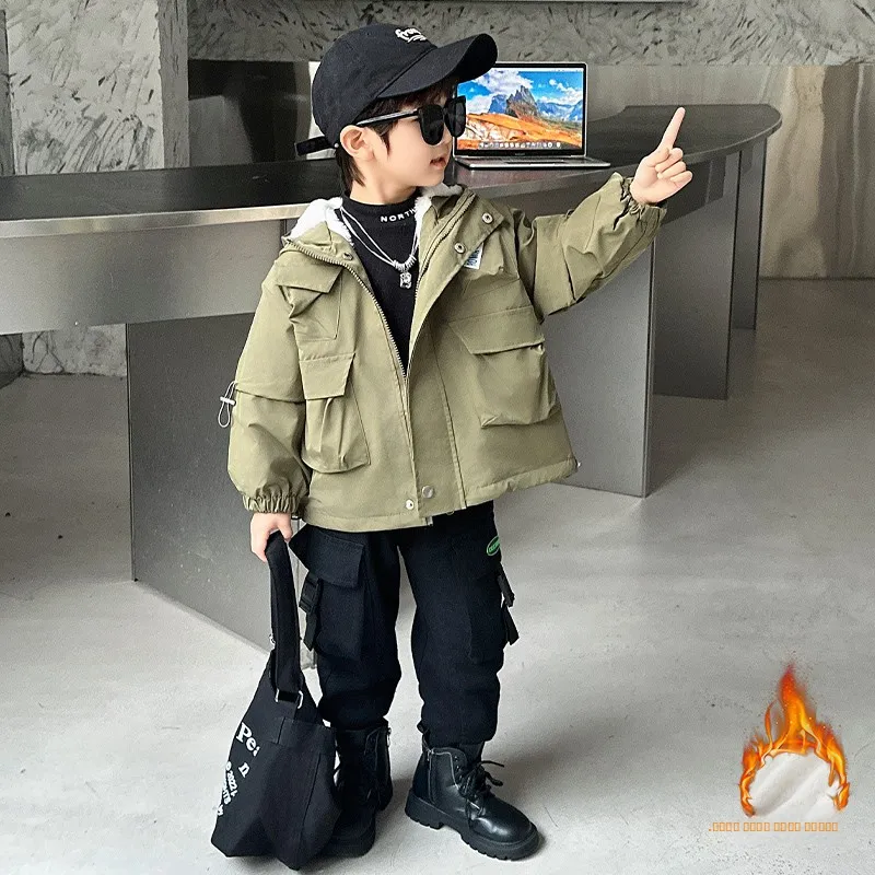 Утепленная хлопковая куртка на флисовой подкладке для мальчиков, осенне-зимнее модное детское утепленное пальто, молодежная парка
Утепленная хлопковая куртка на флисовой подкладке для мальчиков, осенне-зимнее модное детское утепленное пальто, молодежная парка