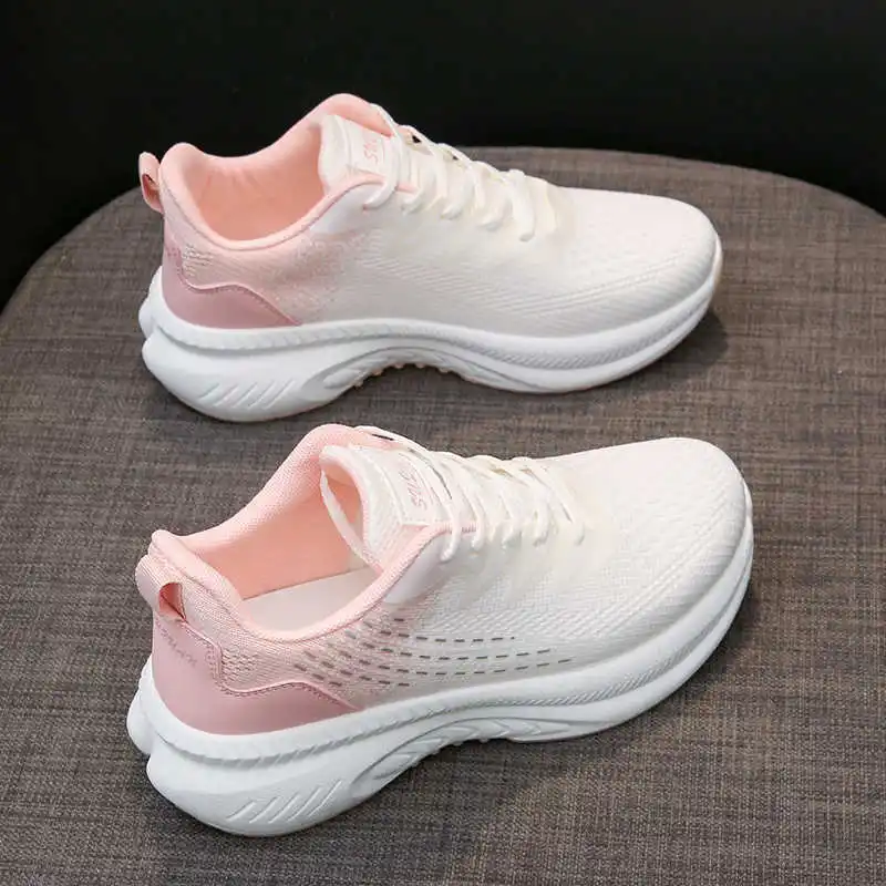 Женские винтажные кроссовки на тонком каблуке для скейтбординга, модные спортивные туфли в стиле кавайи, новинка, красивые
Женские винтажные кроссовки на тонком каблуке для скейтбординга, модные спортивные туфли в стиле кавайи, новинка, красивые