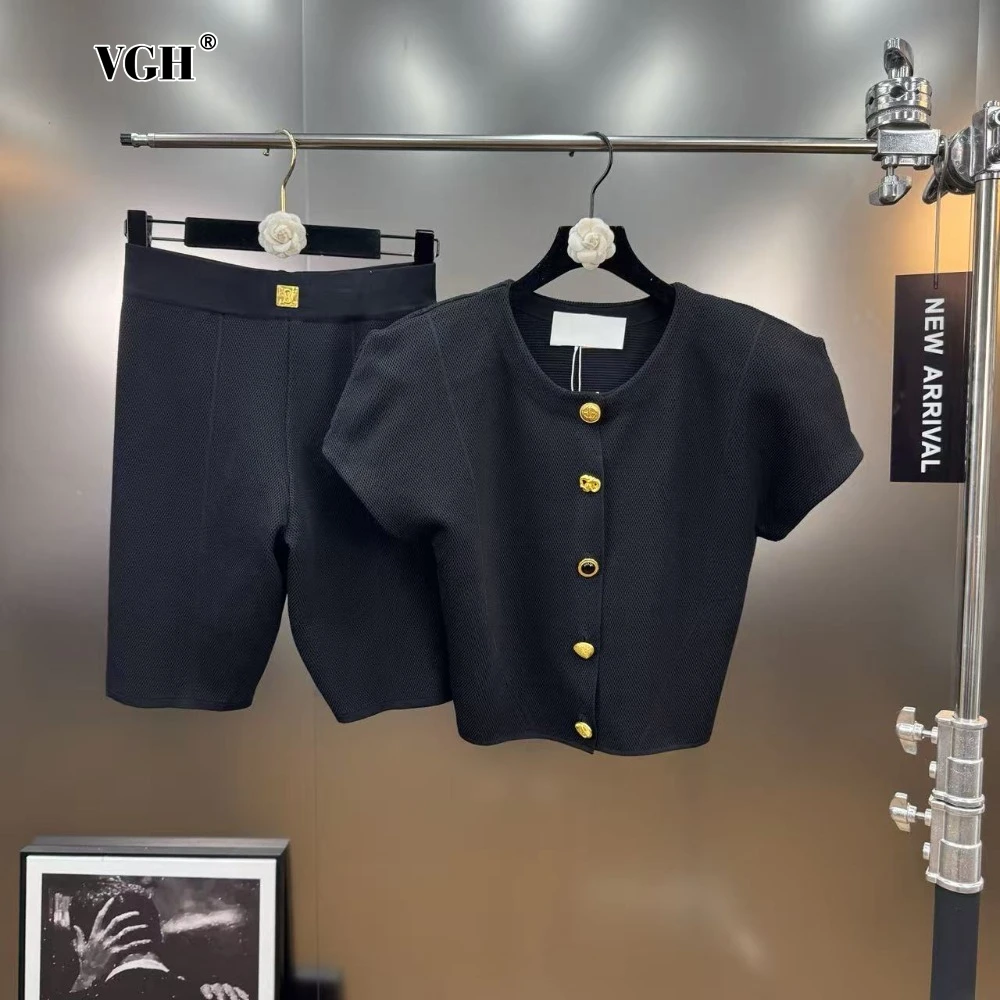 VGH Knitted Two Piece Sets for Women Round Neck Spliced Single Breasted Short Sleeve Top High Wasit Shorts Slim Suit Autumn New 
VGH Knitted Two Piece Sets for Women Round Neck Spliced Single Breasted Short Sleeve Top High Wasit Shorts Slim Suit Autumn New