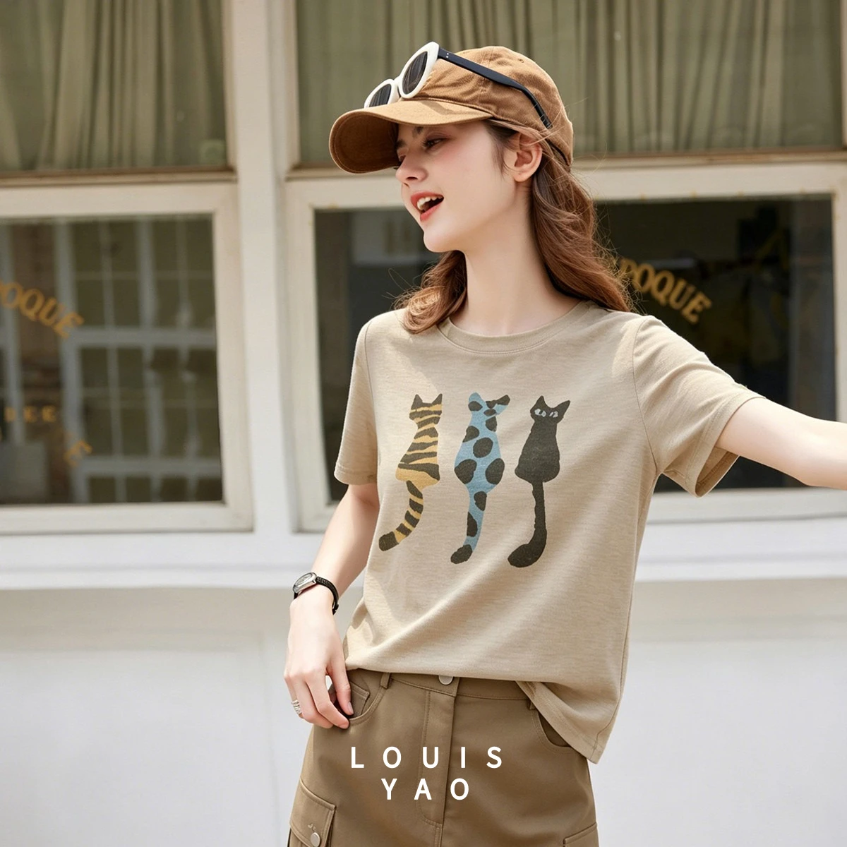 LOUISYAO Vintage Cat Print T-Shirt 2026 Summer Knit Stretch Crew Neck Cute Teen Girls Casual Tops
LOUISYAO Vintage Cat Print T-Shirt 2026 Summer Knit Stretch Crew Neck Cute Teen Girls Casual Tops