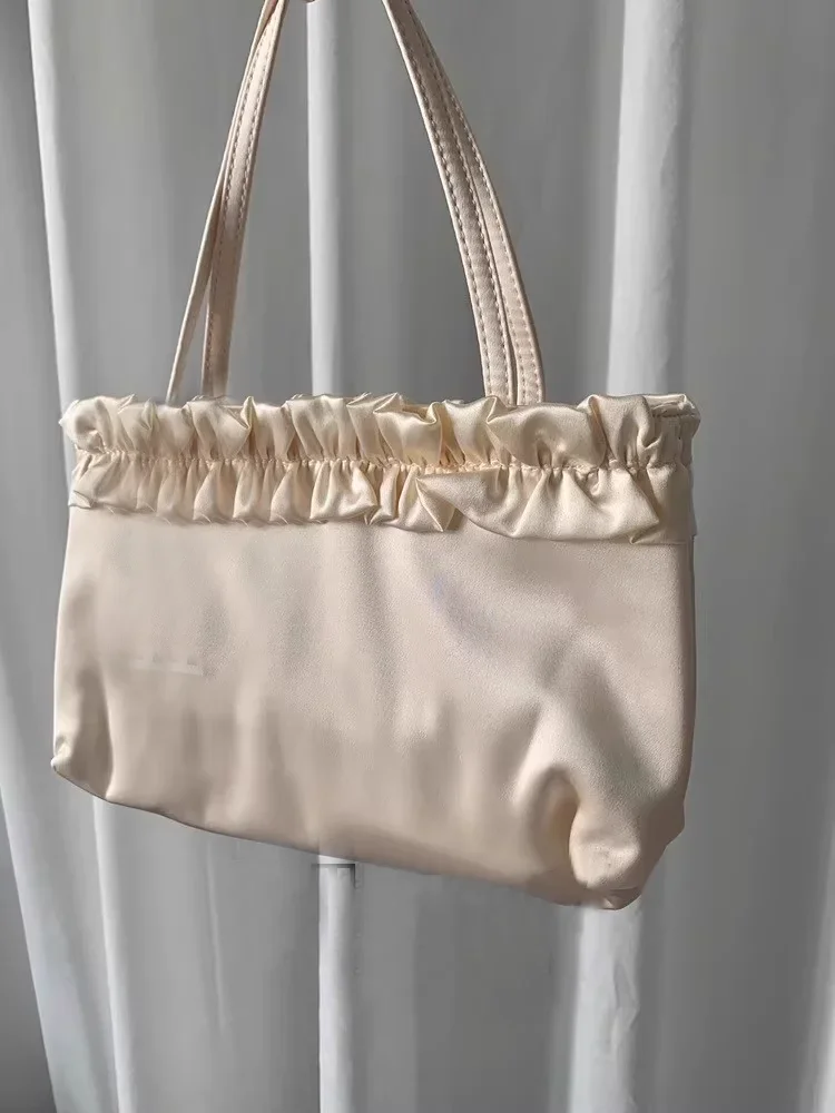 Модная женская сумка на плечо с морщинами, роскошная сумка-тоут, женская шелковая атласная вечерняя сумка для выпускного вечера, сумка
Модная женская сумка на плечо с морщинами, роскошная сумка-тоут, женская шелковая атласная вечерняя сумка для выпускного вечера, сумка