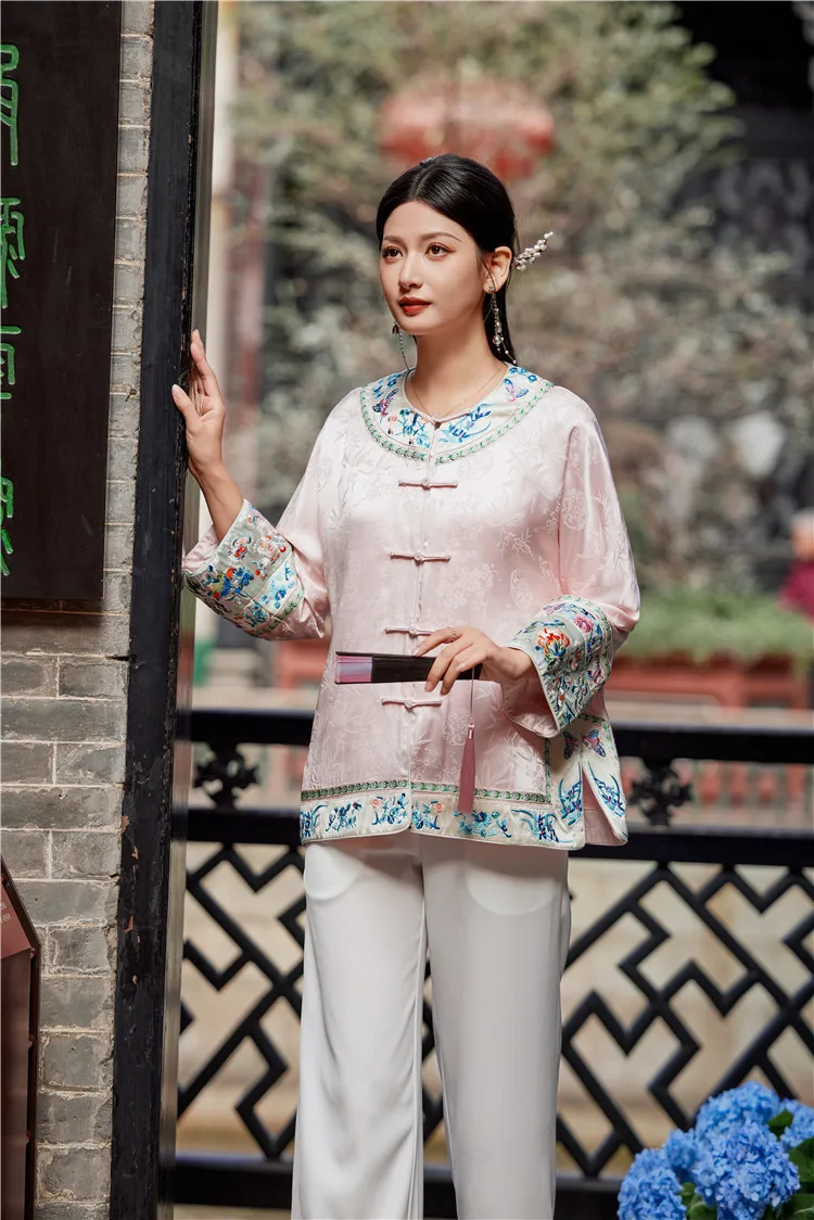 Free shipping new autumn Chinese style Hevy embroidered long-sleeved Acetic Acid jacket outwear for women
Free shipping new autumn Chinese style Hevy embroidered long-sleeved Acetic Acid jacket outwear for women