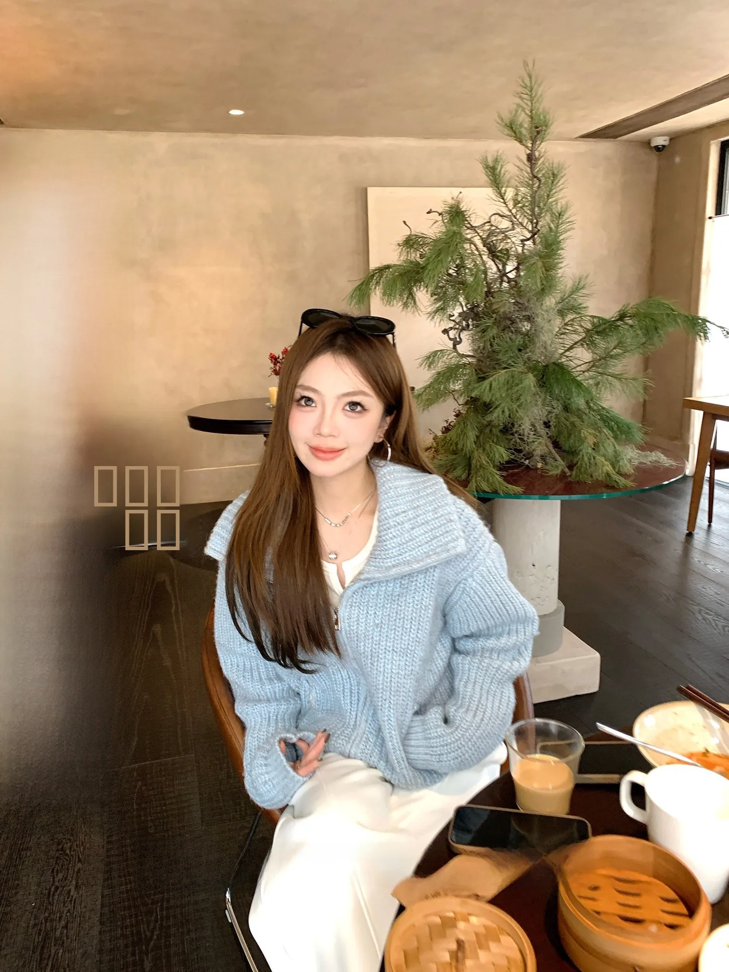 Утепленный женский вязаный кардиган на молнии с квадратным воротником, длинными рукавами, в стиле оверсайз, для зимы
Утепленный женский вязаный кардиган на молнии с квадратным воротником, длинными рукавами, в стиле оверсайз, для зимы