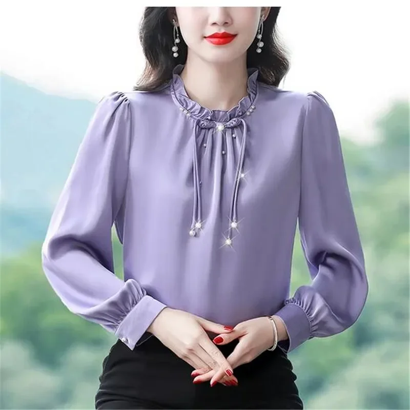 2024 French Fashion Chiffon Shirts Women's New Autumn Long Sleeve Solid Diamond Pearl Bow Drawstring Blouse Female Tops
2024 French Fashion Chiffon Shirts Women's New Autumn Long Sleeve Solid Diamond Pearl Bow Drawstring Blouse Female Tops