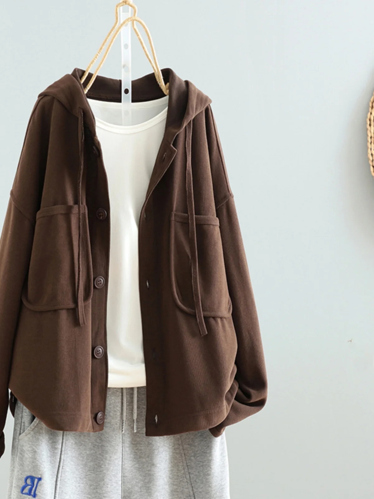 Повседневная вязаная шапка Jaet, женский кардиган большого размера с двойными цветными завязками, весенний художественный топ для поездок на работу
Повседневная вязаная шапка Jaet, женский кардиган большого размера с двойными цветными завязками, весенний художественный топ для поездок на работу