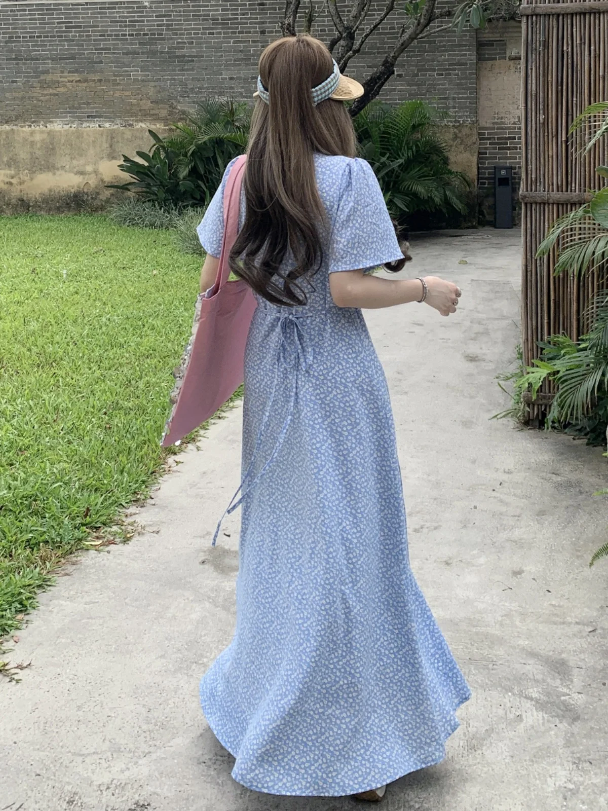 Большие размеры, синяя цветочная длинная юбка с завязками на талии Dr V Ne, длинная юбка с завязками в Корейском стиле, летнее новое поступление
Большие размеры, синяя цветочная длинная юбка с завязками на талии Dr V Ne, длинная юбка с завязками в Корейском стиле, летнее новое поступление