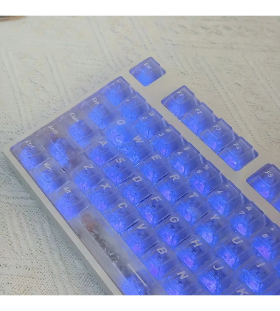 White carbon fiber keycap luminous engraved 132 key small full set of original PBT magnetic axis light transmission
White carbon fiber keycap luminous engraved 132 key small full set of original PBT magnetic axis light transmission