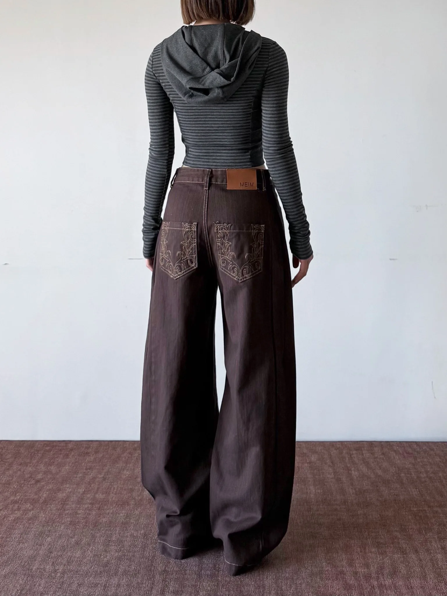 American Sle Retro Embroidered Striped Wide Leg Jeans Casual Trousers for Men And Women Trendy High Waist Cotton Pants
American Sle Retro Embroidered Striped Wide Leg Jeans Casual Trousers for Men And Women Trendy High Waist Cotton Pants