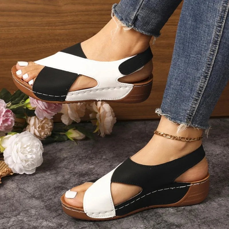 Women's wedge platform open-toe sandals, comfortable walking shoes for casual summer beach vacations, fashionable new style .
Women's wedge platform open-toe sandals, comfortable walking shoes for casual summer beach vacations, fashionable new style .