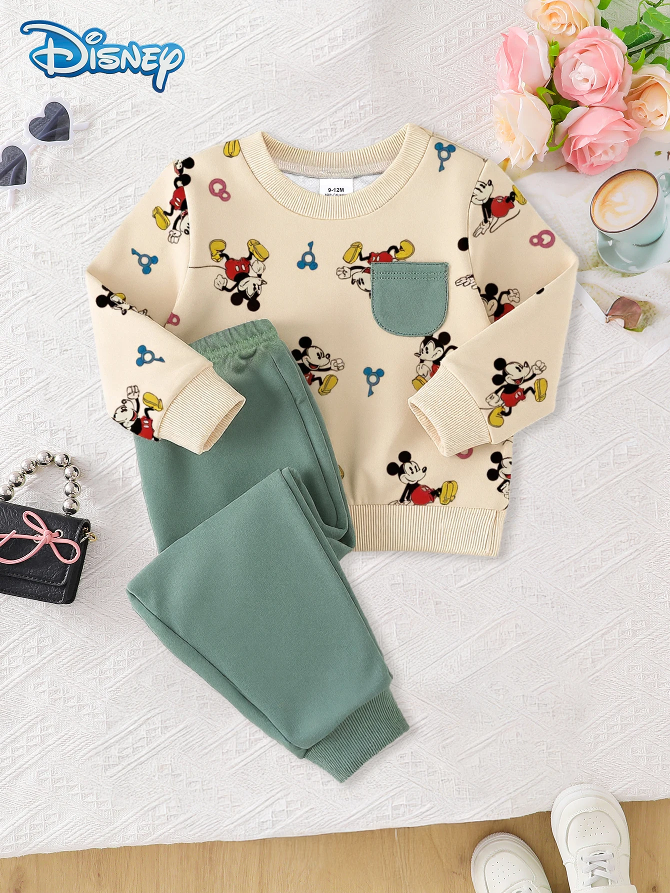 2Pcs Authentic Disney Popular Baby Boy Fall/Winter Mickey Set Light Pink Printed Pocket Top + Olive Green Pants Two-Piece Set Disney Mickey Mouse Set Ribbed Cuffs Elastic Waist Seamless Stitching Fleece-Lined Warm Newborn Outfit
2Pcs Authentic Disney Popular Baby Boy Fall/Winter Mickey Set Light Pink Printed Pocket Top + Olive Green Pants Two-Piece Set Disney Mickey Mouse Set Ribbed Cuffs Elastic Waist Seamless Stitching Fleece-Lined Warm Newborn Outfit