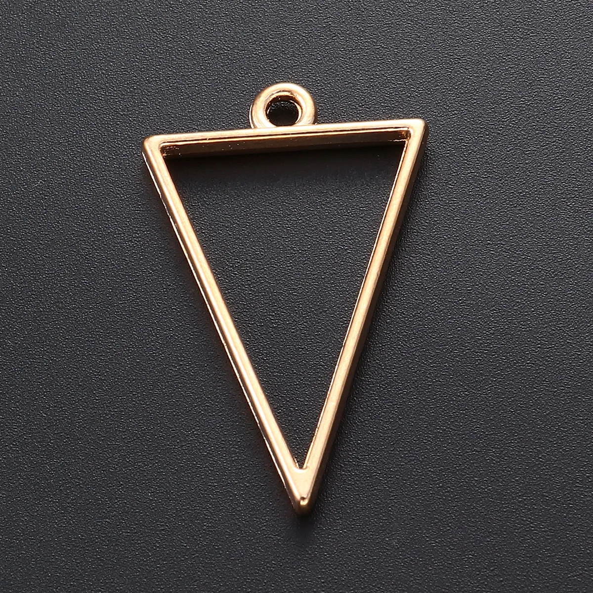 30 шт. подвесок-треугольников из сплава, серебро/золото, для изготовления украшений своими руками, аксессуары для ожерелий, браслетов, скрапбукинга
30 шт. подвесок-треугольников из сплава, серебро/золото, для изготовления украшений своими руками, аксессуары для ожерелий, браслетов, скрапбукинга