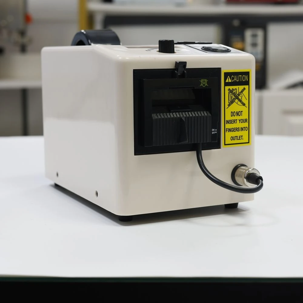 M-1000 office equipment cutting width of 7mm to 50mm, fully automatic packaging tape dispensing machine, tape cutting machine
M-1000 office equipment cutting width of 7mm to 50mm, fully automatic packaging tape dispensing machine, tape cutting machine