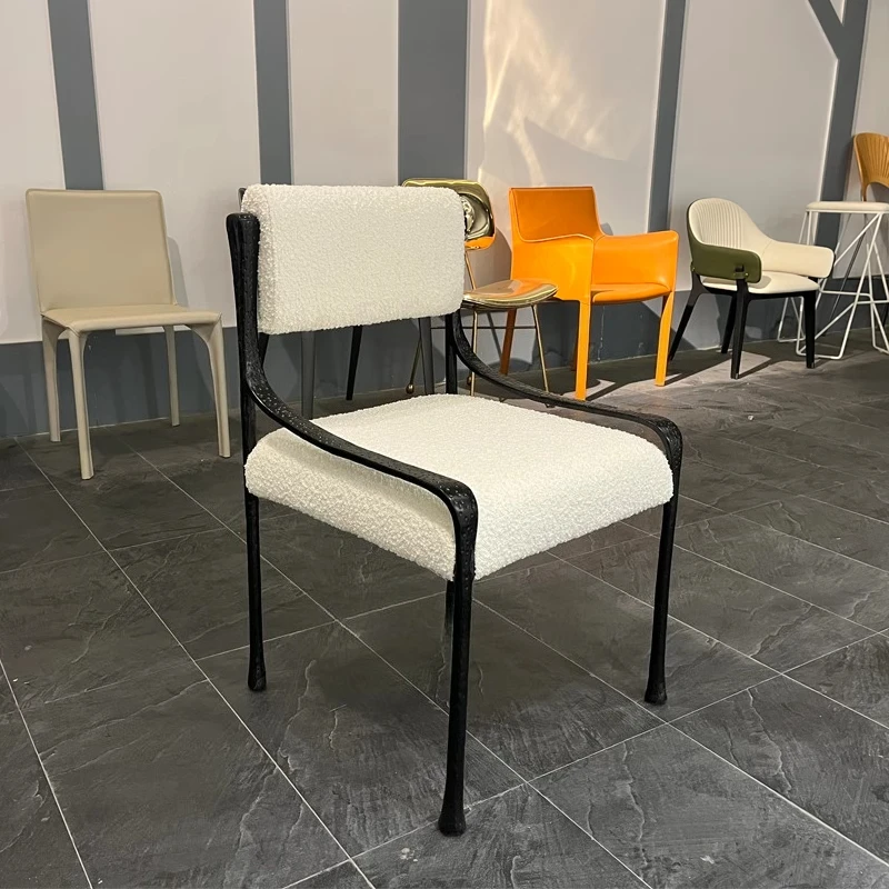 Antique metal dining chair era simple lamb wool model room restaurant club high back chair household armrest dressing chair 
Antique metal dining chair era simple lamb wool model room restaurant club high back chair household armrest dressing chair