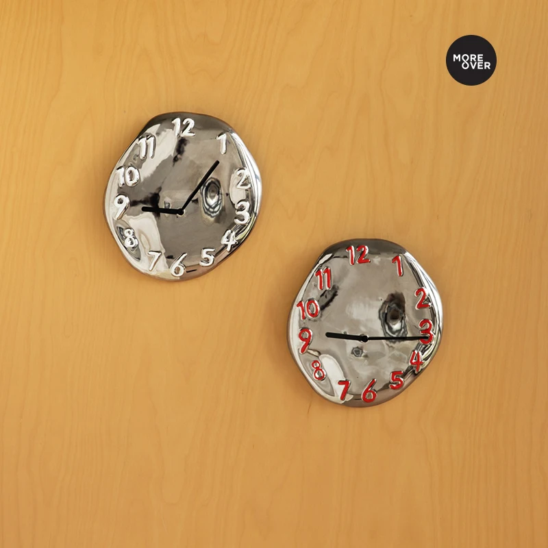Time Theater Ceramic Electroplating Art Wall Clock High Sense Clock Living Room Home Creative Clock
Time Theater Ceramic Electroplating Art Wall Clock High Sense Clock Living Room Home Creative Clock