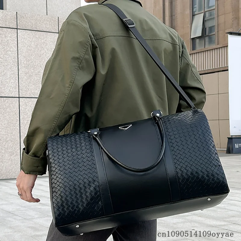 Large Capacity Travel Bag Made Of PU Leather Material Designed As A Single/Double Shoulder Bag Multifunctional Travel Hand Bag
Large Capacity Travel Bag Made Of PU Leather Material Designed As A Single/Double Shoulder Bag Multifunctional Travel Hand Bag