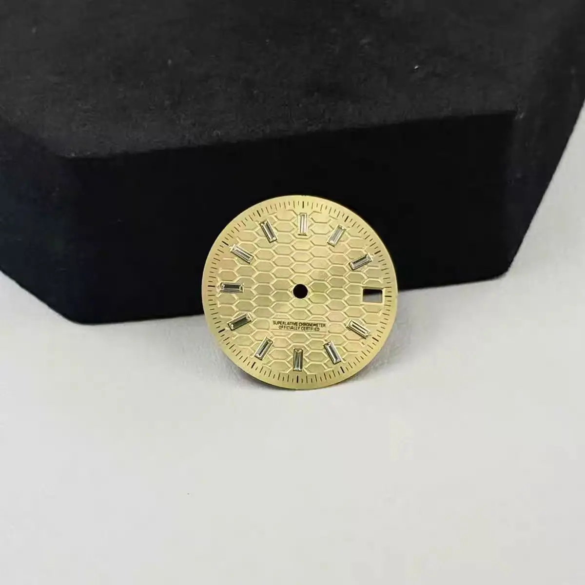 NH35 NH36 Logo Removed Mechanical Watch Dial 28.5mm Non-Luminous Land Use Style for Watch Modification
NH35 NH36 Logo Removed Mechanical Watch Dial 28.5mm Non-Luminous Land Use Style for Watch Modification