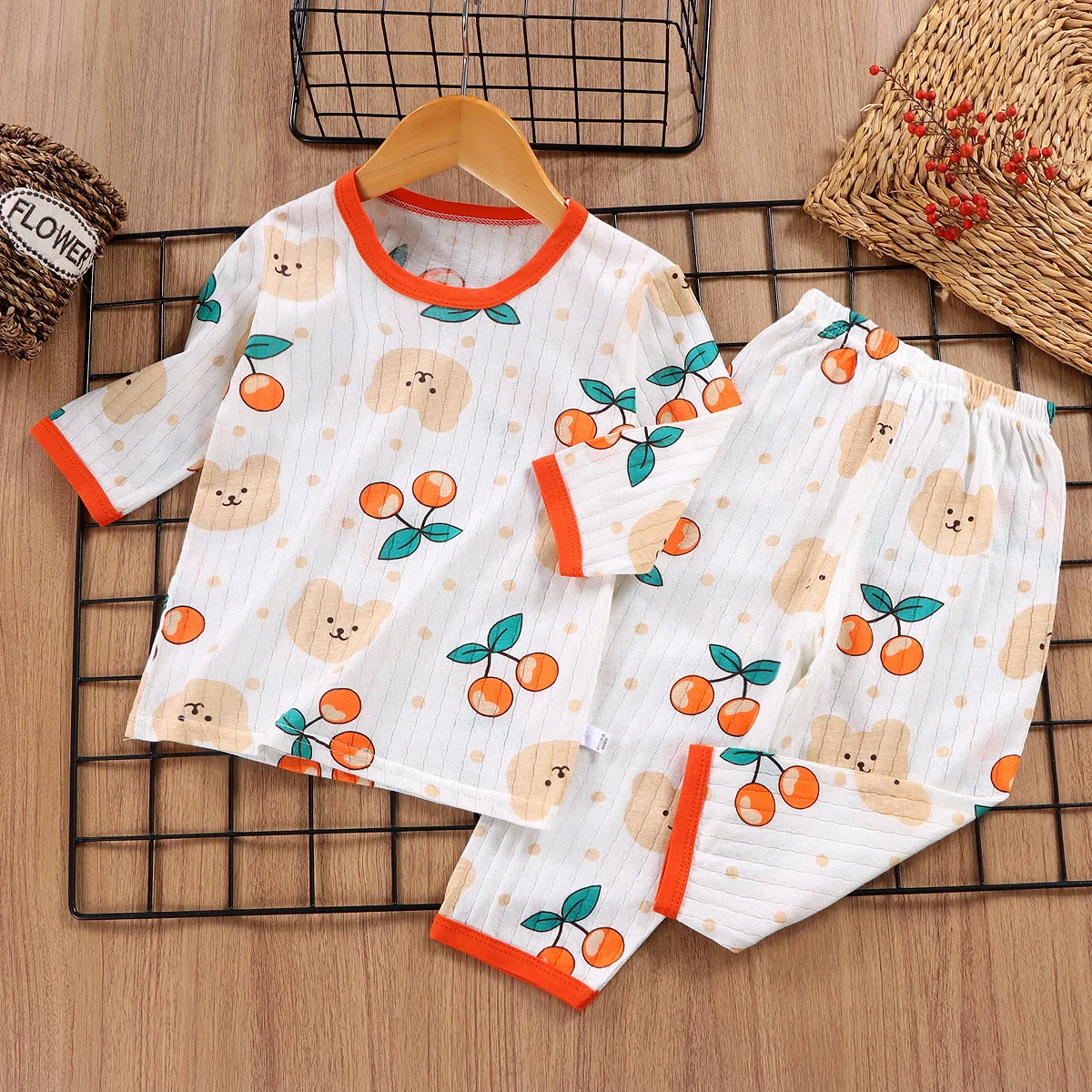 Children's Pajamas Three-quarter Sleeves Boys Girls Home Clothes Baby Suit Baby Cotton Clothing Set Kids Clothes
Children's Pajamas Three-quarter Sleeves Boys Girls Home Clothes Baby Suit Baby Cotton Clothing Set Kids Clothes