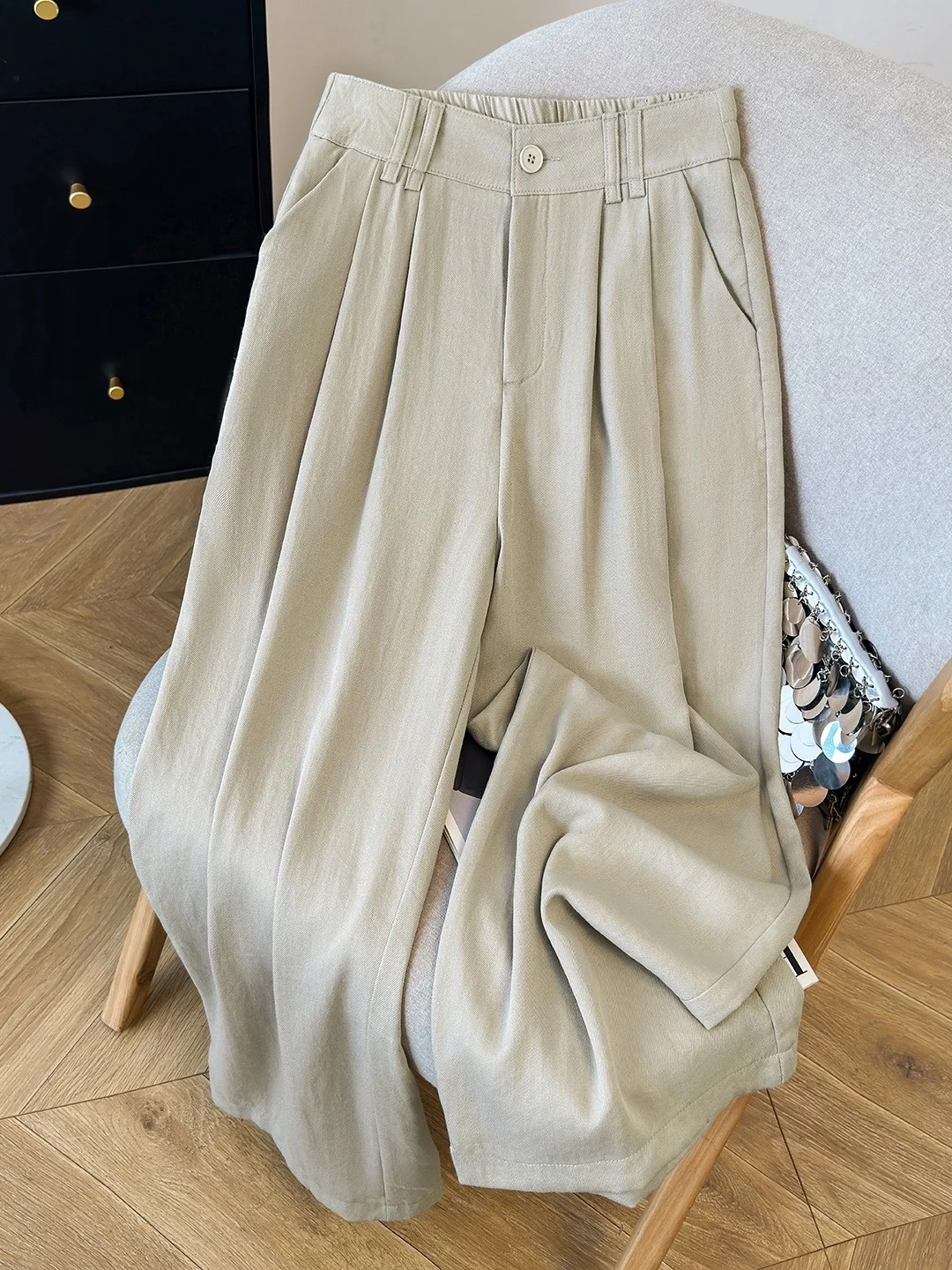 plus Size Pure Color Lazy Style Cotton Suit Wide Leg Pants Women Summer Drapey Waist Slim Straight Casual Trousers
plus Size Pure Color Lazy Style Cotton Suit Wide Leg Pants Women Summer Drapey Waist Slim Straight Casual Trousers