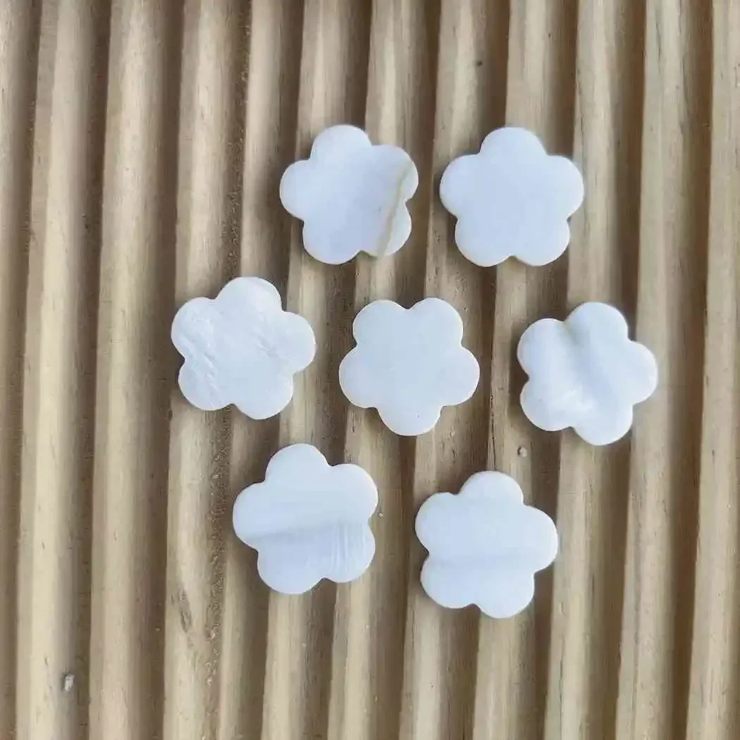 25pcs flower shape clover White Shell Mother of pearl mosaic tile for Crafts Decoration for diy project, jewerly making 313m
25pcs flower shape clover White Shell Mother of pearl mosaic tile for Crafts Decoration for diy project, jewerly making 313m