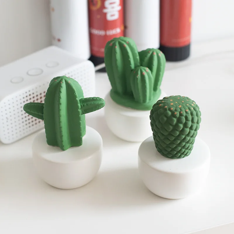 Simulated prickly pear without fire aromatherapy. Creative cute incense room decoration plants. Ceramic pot fragrance.
Simulated prickly pear without fire aromatherapy. Creative cute incense room decoration plants. Ceramic pot fragrance.