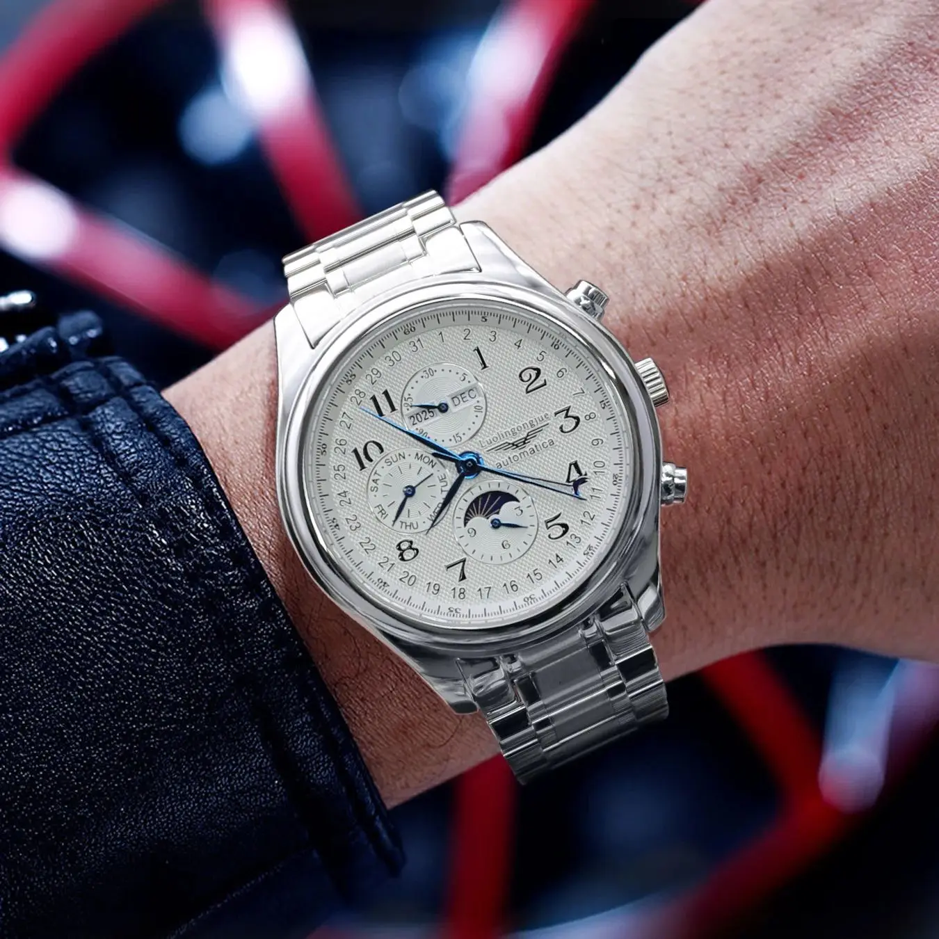 Высококачественные деловые мужские механические часы Master Craftsman с фазой Луны, круглый циферблат, автоматический заводной, ремешок из нержавеющей стали, многофункциональный дисплей, модный аксессуар, подходит для деловых и повседневных мероприятий, л
Высококачественные деловые мужские механические часы Master Craftsman с фазой Луны, круглый циферблат, автоматический заводной, ремешок из нержавеющей стали, многофункциональный дисплей, модный аксессуар, подходит для деловых и повседневных мероприятий, л