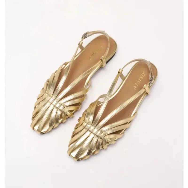 Fashionable retro knitted hollow block heel sandals, summer new soft soled multifunctional backless Roman sandals
Fashionable retro knitted hollow block heel sandals, summer new soft soled multifunctional backless Roman sandals