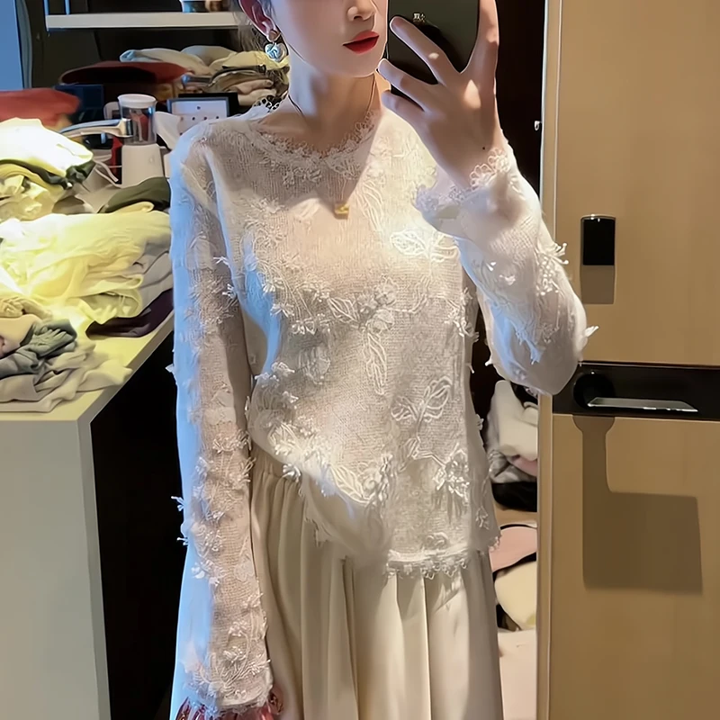 White Knitted Sweater Women's round Neck Embroidery Design Autumn Winter New Style Elegant High Match Pure Color Gentle
White Knitted Sweater Women's round Neck Embroidery Design Autumn Winter New Style Elegant High Match Pure Color Gentle