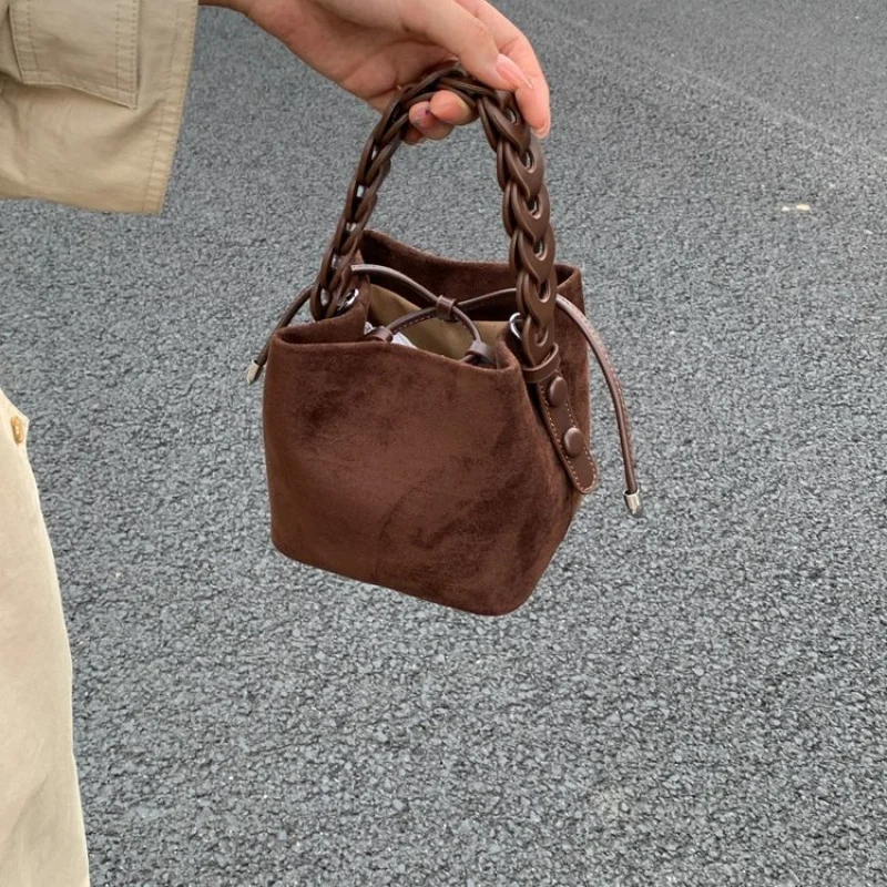 Luxury Women's Tote Bag Made Of Lotus-Patterned Leather Boasting Paris Daily Stylish Look
Luxury Women's Tote Bag Made Of Lotus-Patterned Leather Boasting Paris Daily Stylish Look