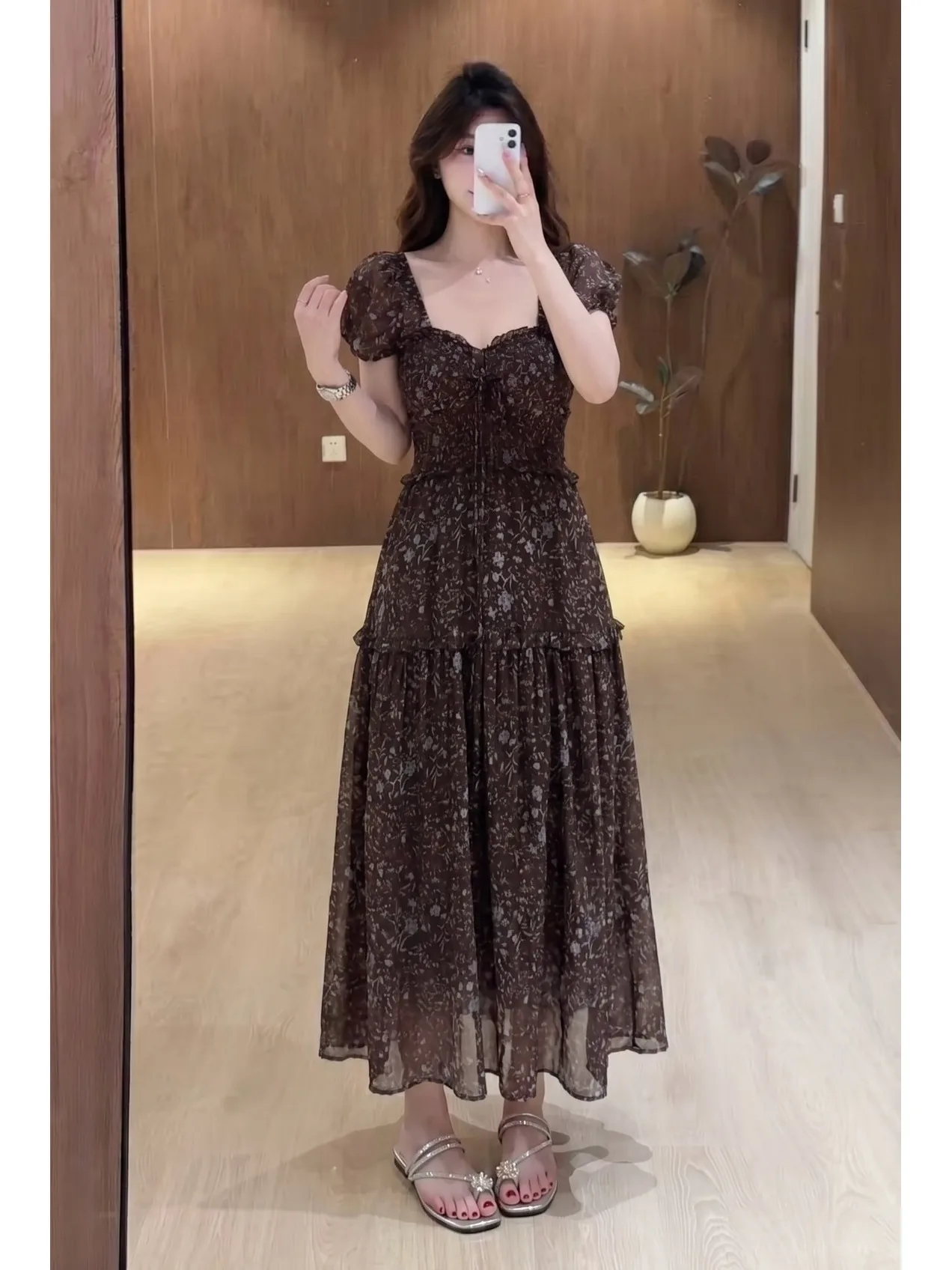 plus Size Floral Print Vintage Style Dress Slimming Waist Design Bubble Sleeve Long Summer New Arrival Women's Fashion Dress
plus Size Floral Print Vintage Style Dress Slimming Waist Design Bubble Sleeve Long Summer New Arrival Women's Fashion Dress