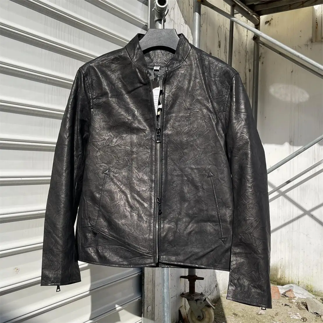 Tailored Bla Nubu Leather Jaet Faion Urban Sle ort Length Zipper Closure Men's Leather Coat from Other Brand
Tailored Bla Nubu Leather Jaet Faion Urban Sle ort Length Zipper Closure Men's Leather Coat from Other Brand