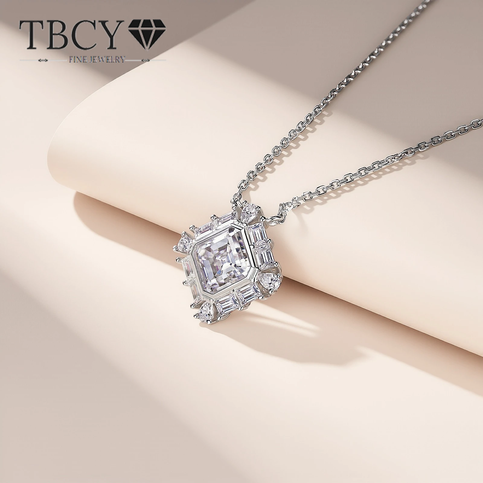 TBCYD 2,76 карата муассанитовые ожерелья GRA сертифицированная огранка принцессы S925, серебро 18 карат, позолоченная бриллиантовая цепочка для женщин, ювелирные изделия
TBCYD 2,76 карата муассанитовые ожерелья GRA сертифицированная огранка принцессы S925, серебро 18 карат, позолоченная бриллиантовая цепочка для женщин, ювелирные изделия