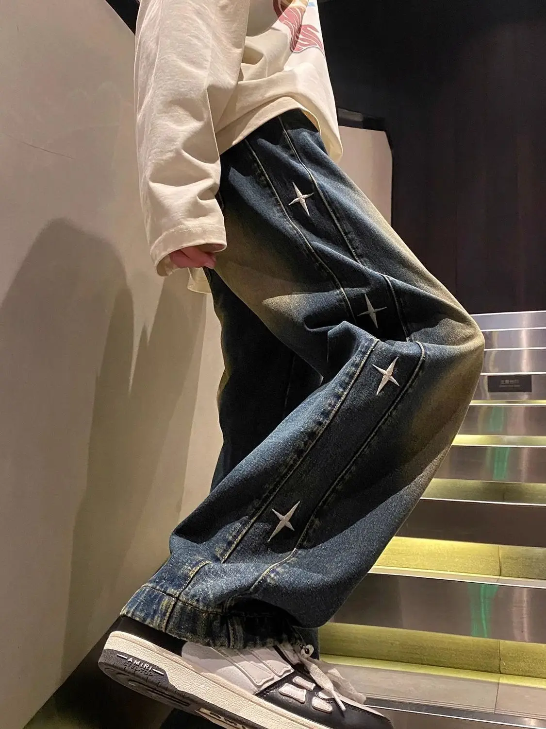 Retro American Star Embroidery Men's Jeans Loose Straight Leg Wide Leg Trendy Long Trousers Casual Wear Youth ular
Retro American Star Embroidery Men's Jeans Loose Straight Leg Wide Leg Trendy Long Trousers Casual Wear Youth ular