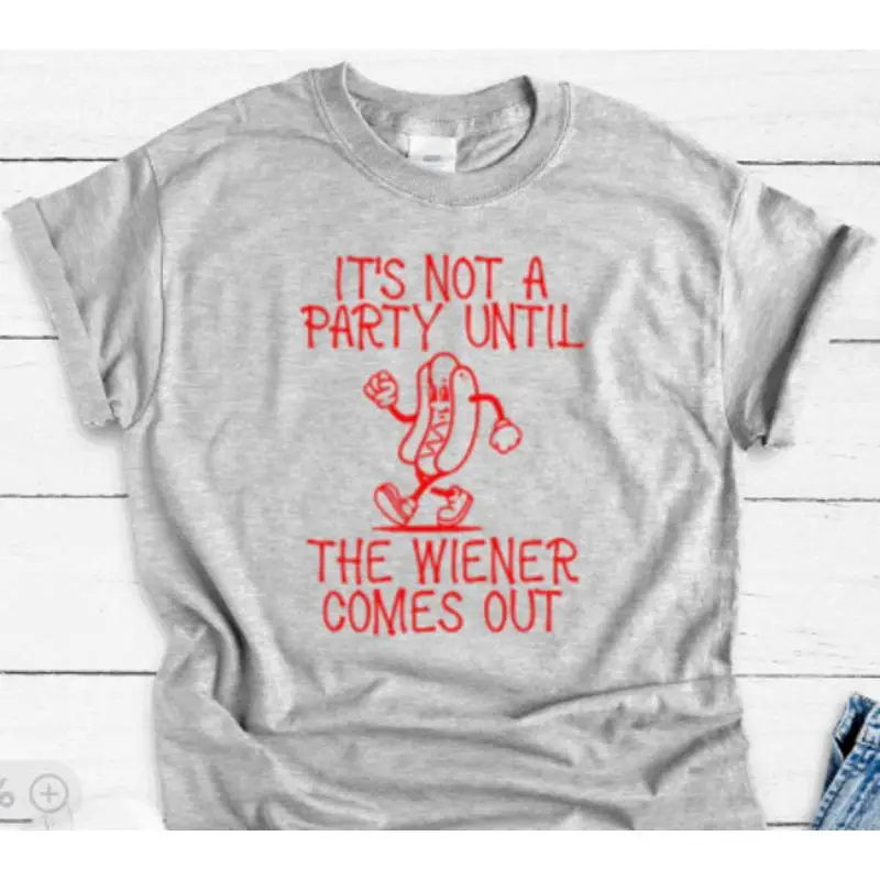 Серая футболка It's Not A Party Until The Wiener Comes Out
Серая футболка It's Not A Party Until The Wiener Comes Out