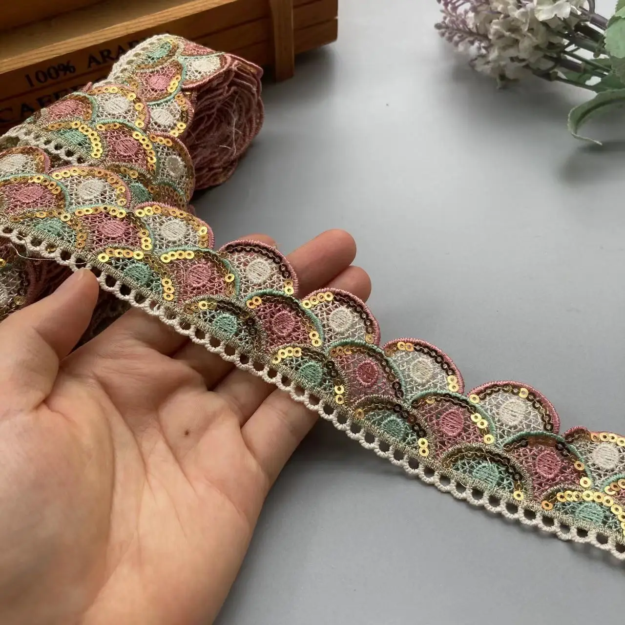 2 Yards 3.5 cm Lace Trim Floral Sequined Webbing Ribbon Ethnic Clothing Embroidered Bridal Sew Accessories Embroidery Crocheted
2 Yards 3.5 cm Lace Trim Floral Sequined Webbing Ribbon Ethnic Clothing Embroidered Bridal Sew Accessories Embroidery Crocheted