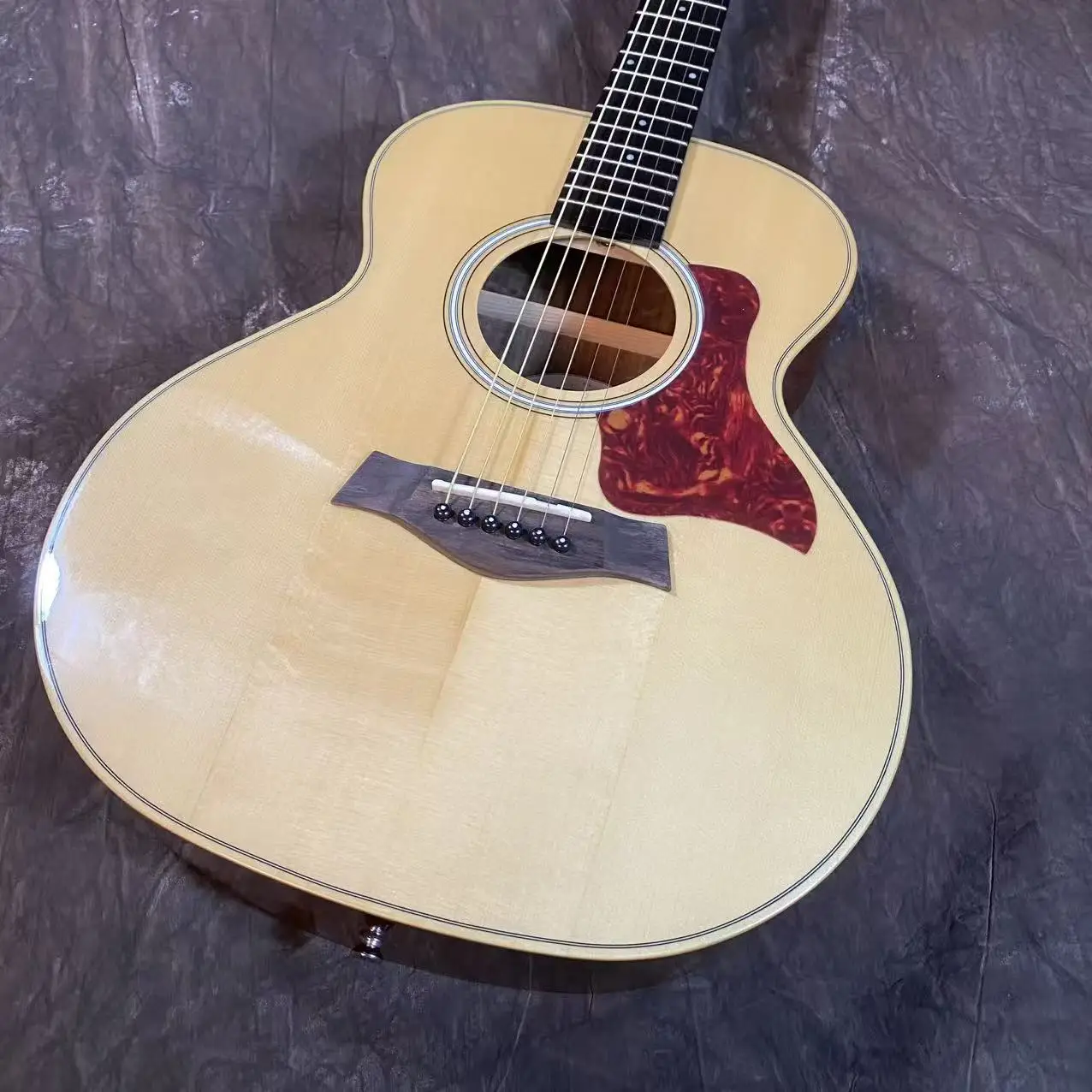 39 Inch Natural Wood Color GSmini Acoustic Guitar Spruce Solid Top Bright Transparent Portable Travel Singing Free Shipping
39 Inch Natural Wood Color GSmini Acoustic Guitar Spruce Solid Top Bright Transparent Portable Travel Singing Free Shipping