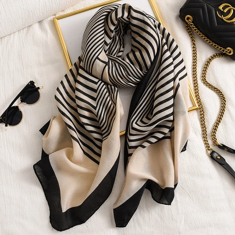 2025 New Plaid Cotton Pashmina Shawl Lady Wrap Warm Winter Scarves Autumn Design Print Female Foulard Beach Stoles Luxury Hijab
2025 New Plaid Cotton Pashmina Shawl Lady Wrap Warm Winter Scarves Autumn Design Print Female Foulard Beach Stoles Luxury Hijab