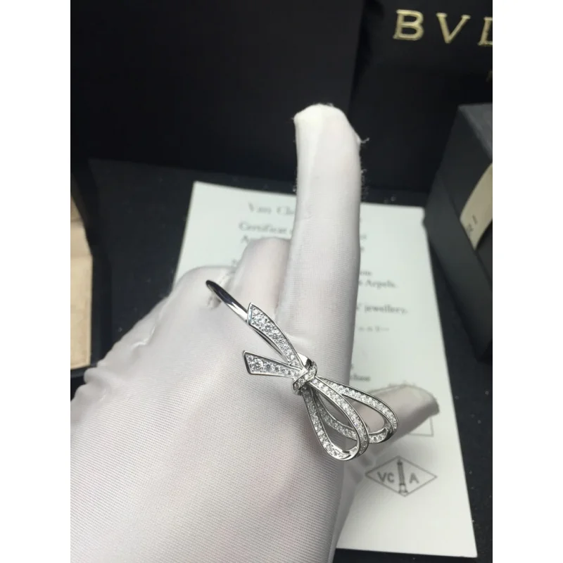 Semi-Bow Bracelet Silk Knot Open Bangle, S925 Silver with Micro-Pave Full Diamond
Semi-Bow Bracelet Silk Knot Open Bangle, S925 Silver with Micro-Pave Full Diamond