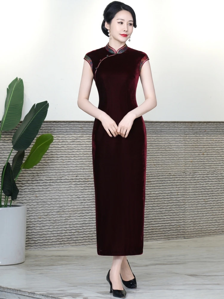 Ele Long Velvet Patchwork Silk Satin Svel High Slit Qipao for Women's Formal Ocns Chinese Traditiona...
Ele Long Velvet Patchwork Silk Satin Svel High Slit Qipao for Women's Formal Ocns Chinese Traditiona...
