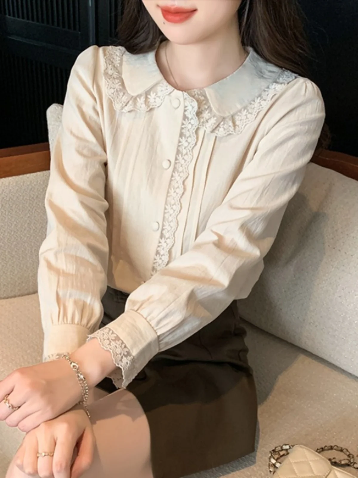 Elegant Long Sleeve Lace Trim Collar Shirt Women's Fashionable Top Commute Style Cotton Polyester Blend Regular Length
Elegant Long Sleeve Lace Trim Collar Shirt Women's Fashionable Top Commute Style Cotton Polyester Blend Regular Length